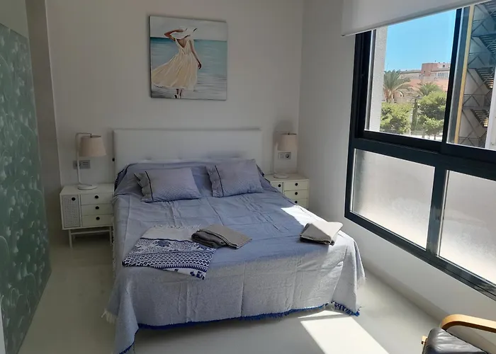 Fraescht Med Delad Pool شقة