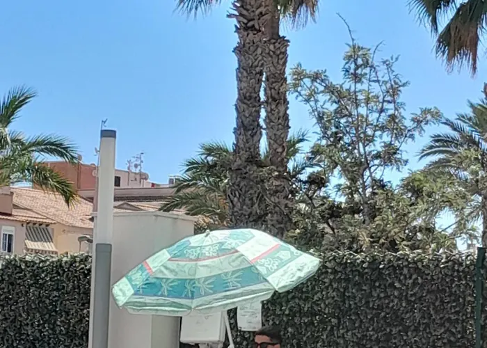 Fraescht Med Delad Pool شقة