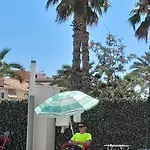 Fraescht Med Delad Pool Apartament
