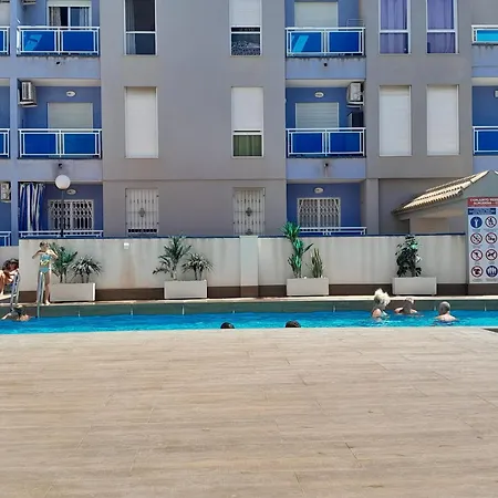 Fraescht Med Delad Pool Apartment