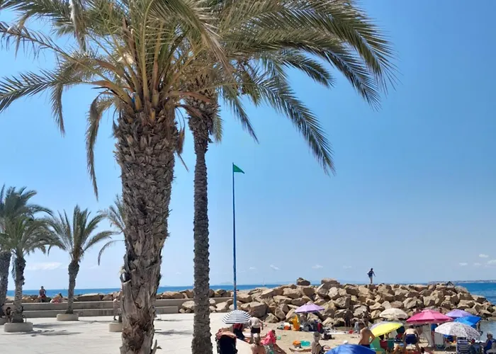 Apartment Fraescht Med Delad Pool *